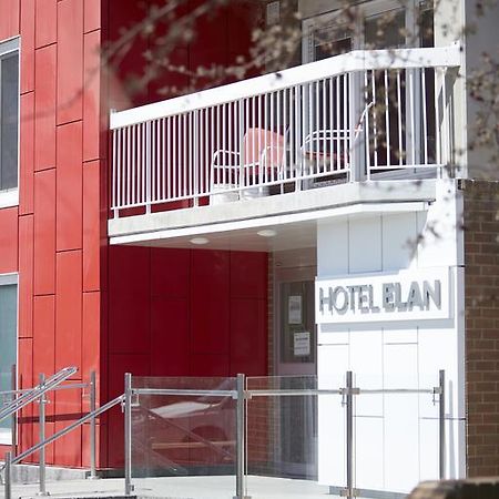 Hotel Elan YYC 외부 사진