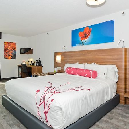 Hotel Elan YYC 외부 사진