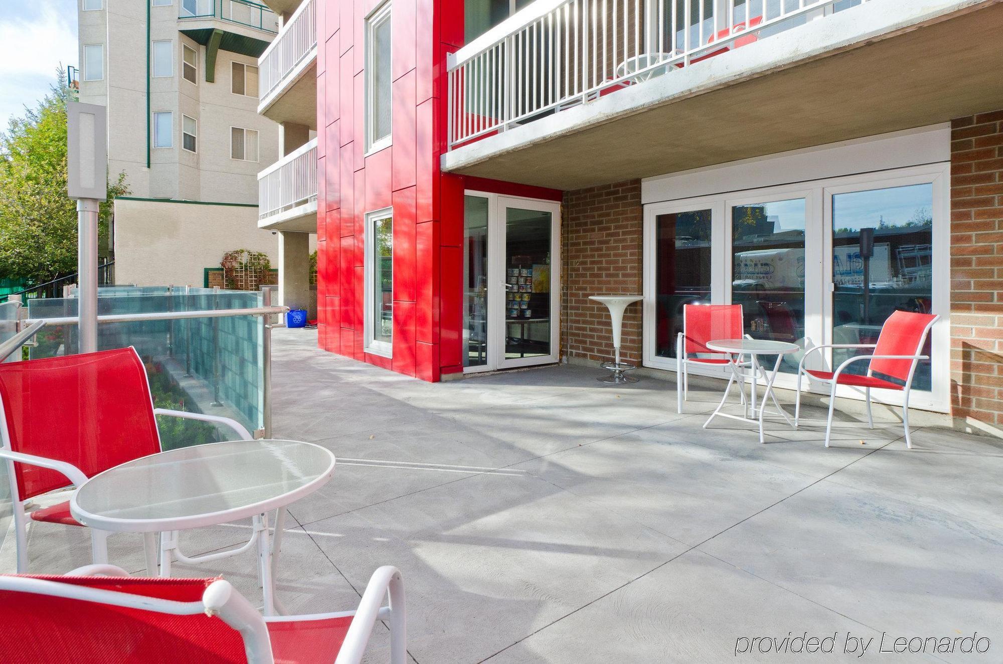 Hotel Elan YYC 외부 사진