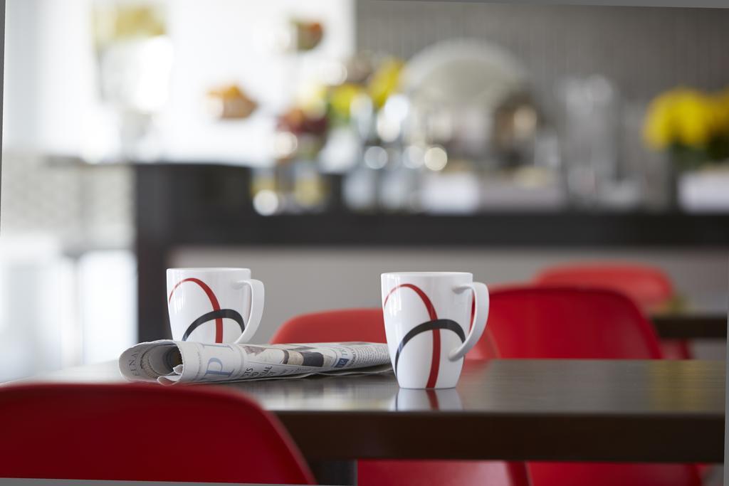 Hotel Elan YYC 외부 사진