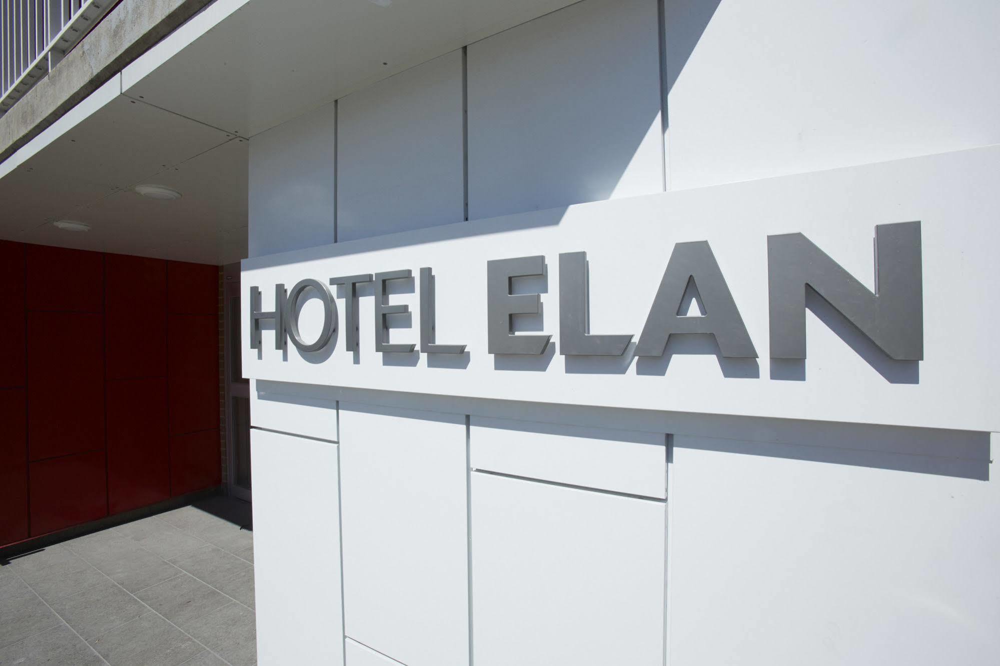 Hotel Elan YYC 외부 사진